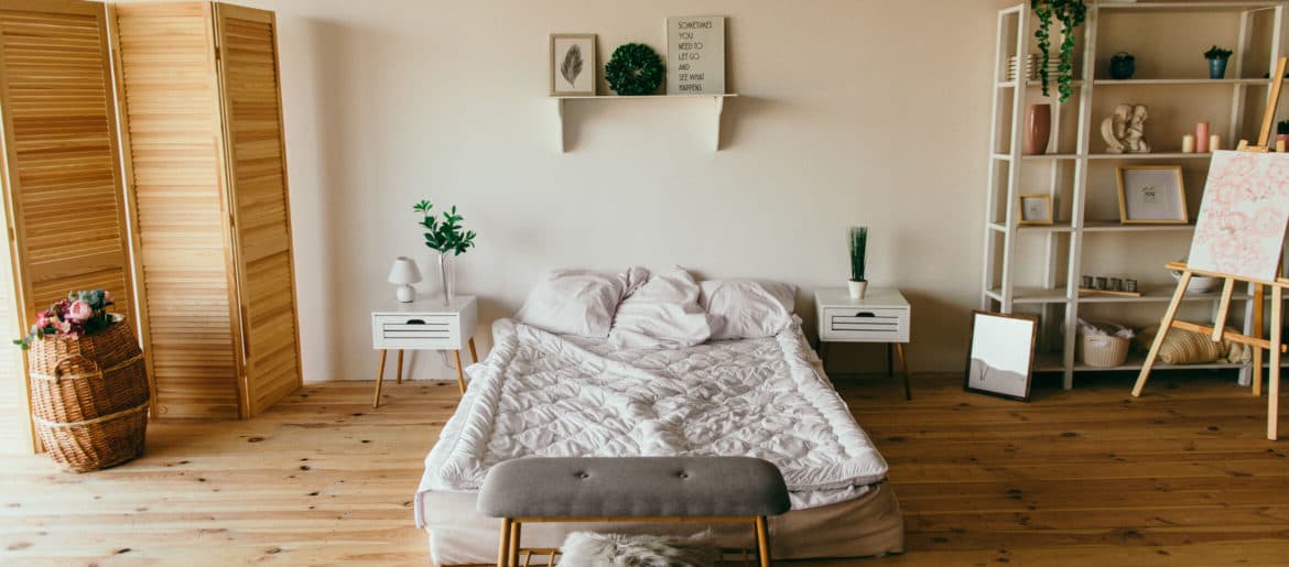 living-in-a-furnished-apartment-pros-digital-nomad