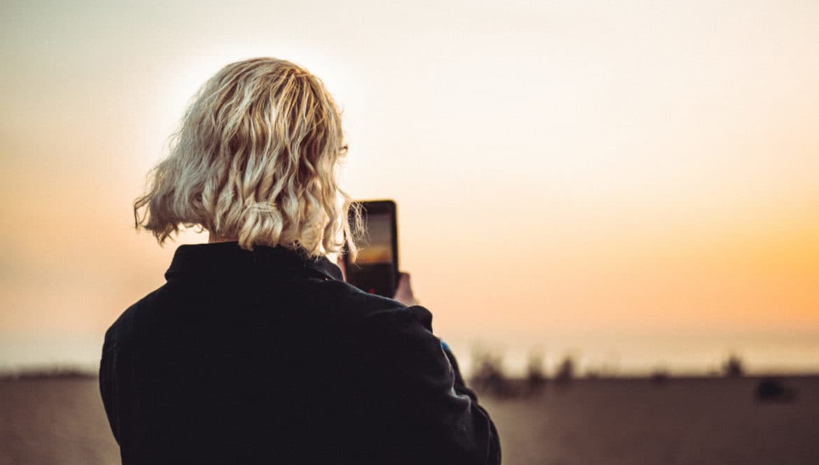 taking picture in venice ca