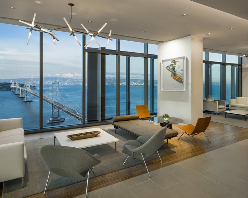 SKY LOUNGE
