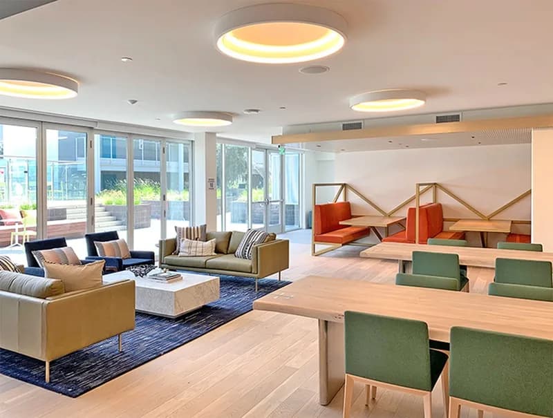 Clubhouse with Panoramic Folding Doors