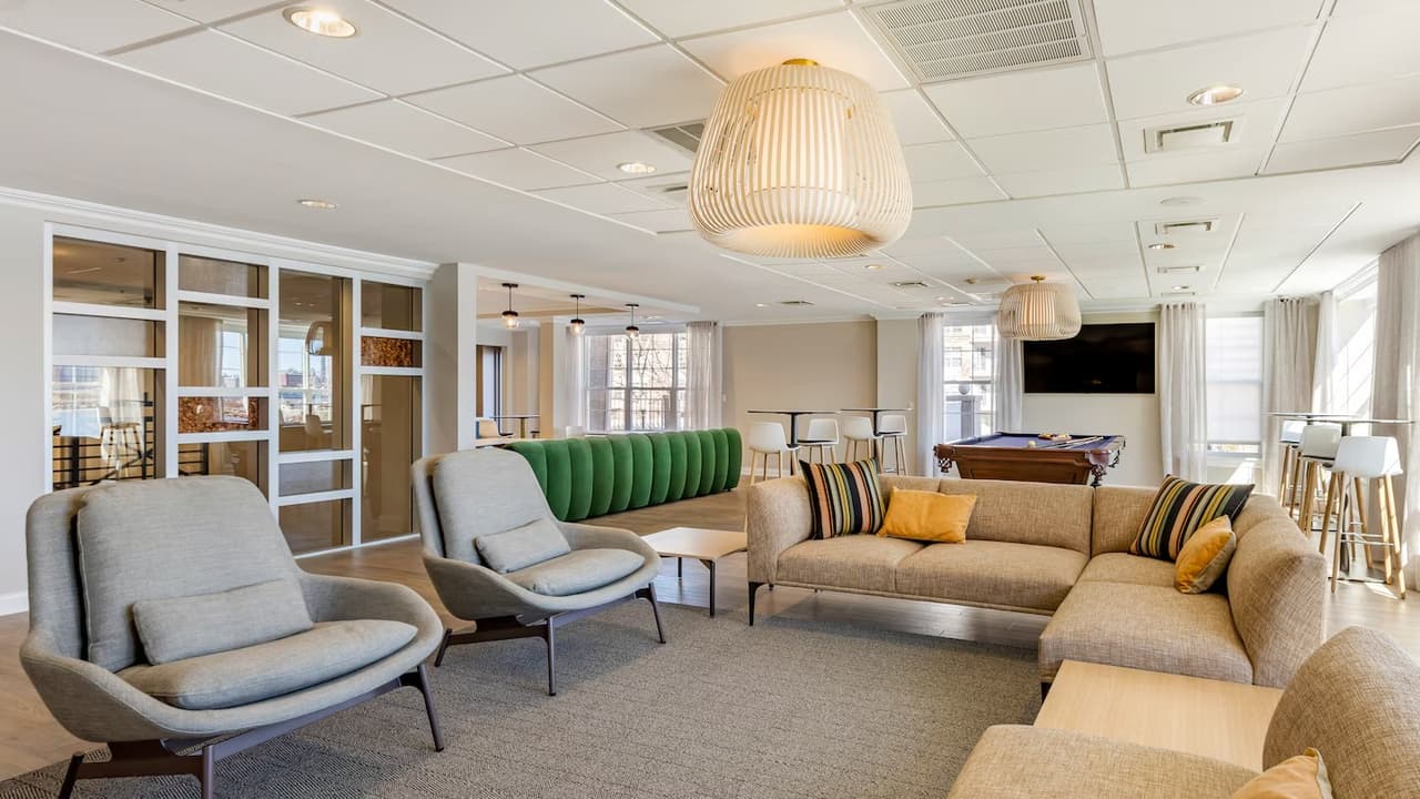Resident Lounge & Social Spaces