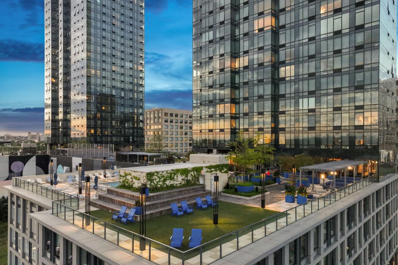 Expansive Outdoor Courtyard & Great Lawn