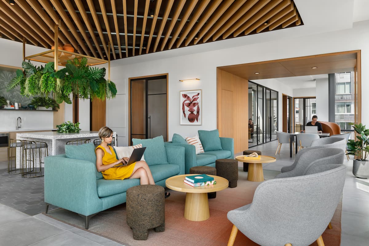Business Center & Co-Working Spaces