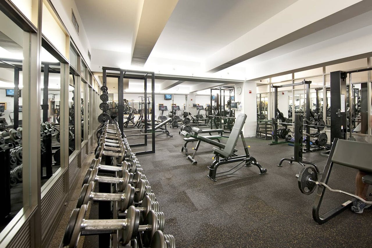 ON-SITE FITNESS CENTER DISCOUNT