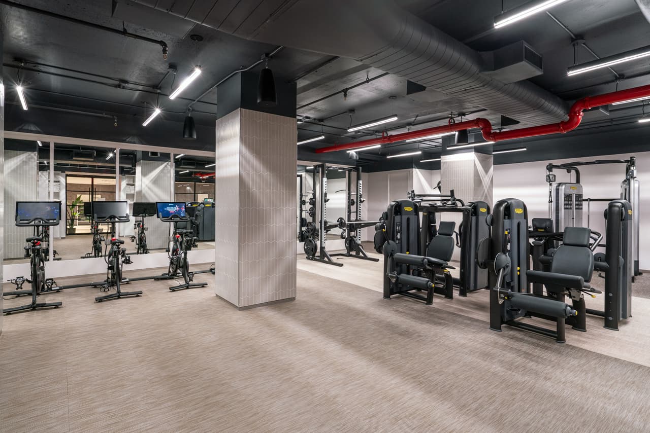 24-HOUR FITNESS STUDIO